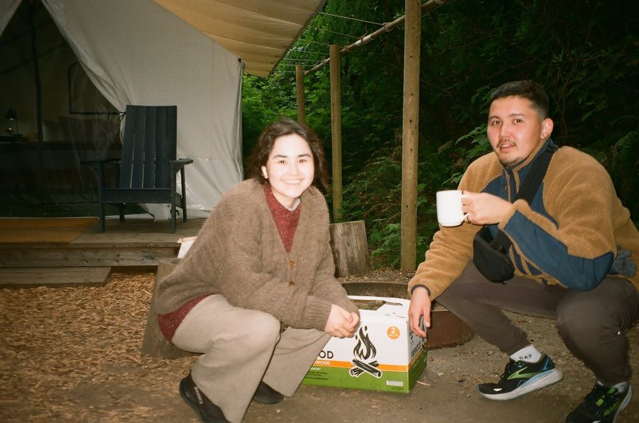 Camp coffee in knitwear